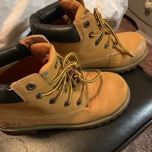 Boys construction boots